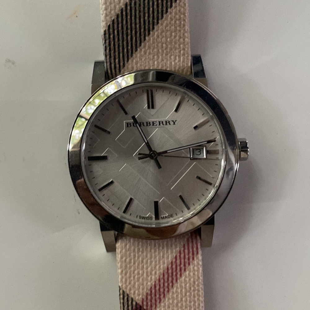 BURBERRY CLASSIC CHECK WATCH